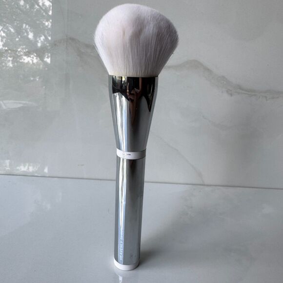 It Cometics Heavenly Skin CC+ Skin-Perfecting Brush (style: KERN0W) - Picture 1 of 4